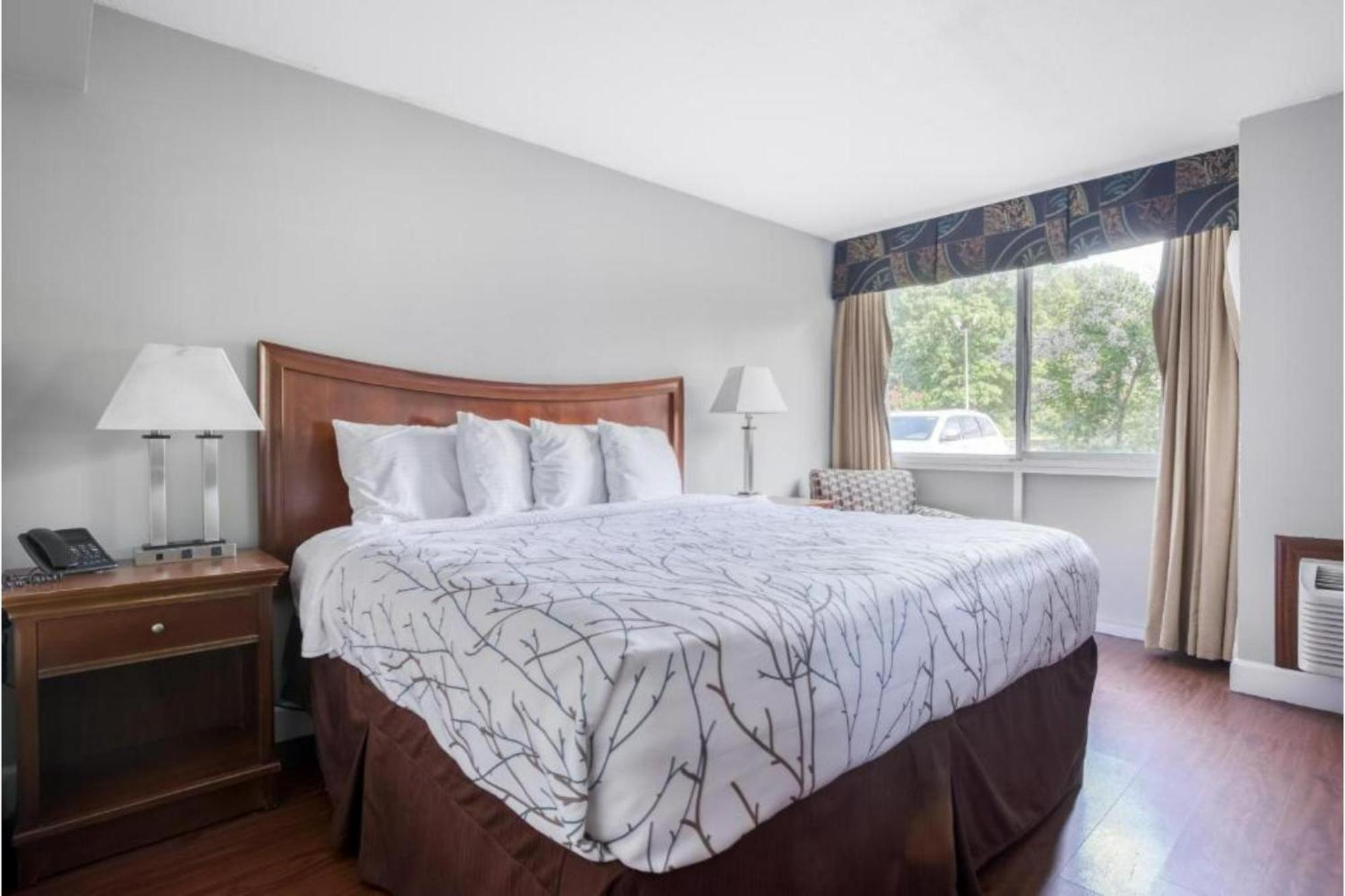 Oyo Tn I-40 Hotel